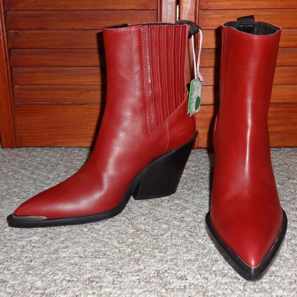 NEW Steve Madden Red Leather Boots Silver Toe! 5.5